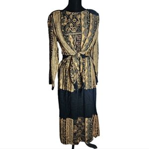 Vintage unique print tie up dress